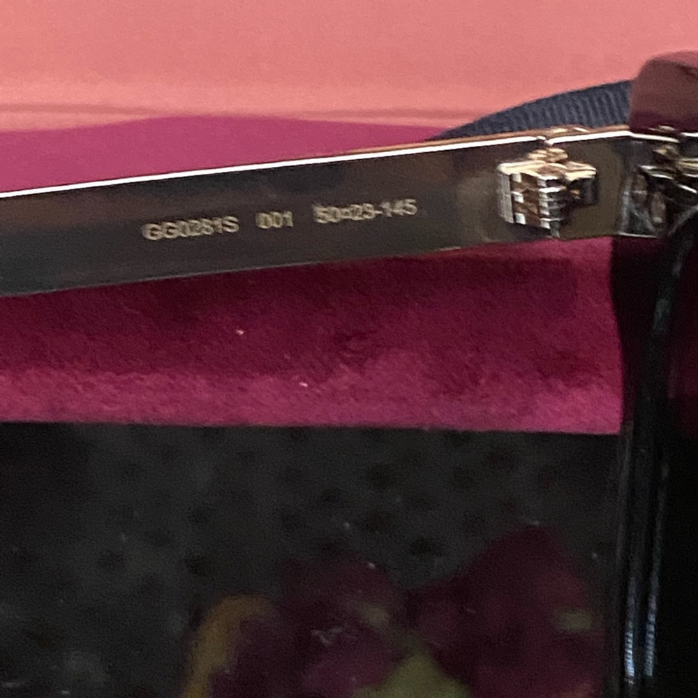 Gucci black Sunglasses (authentic) - Picture 5 of 8